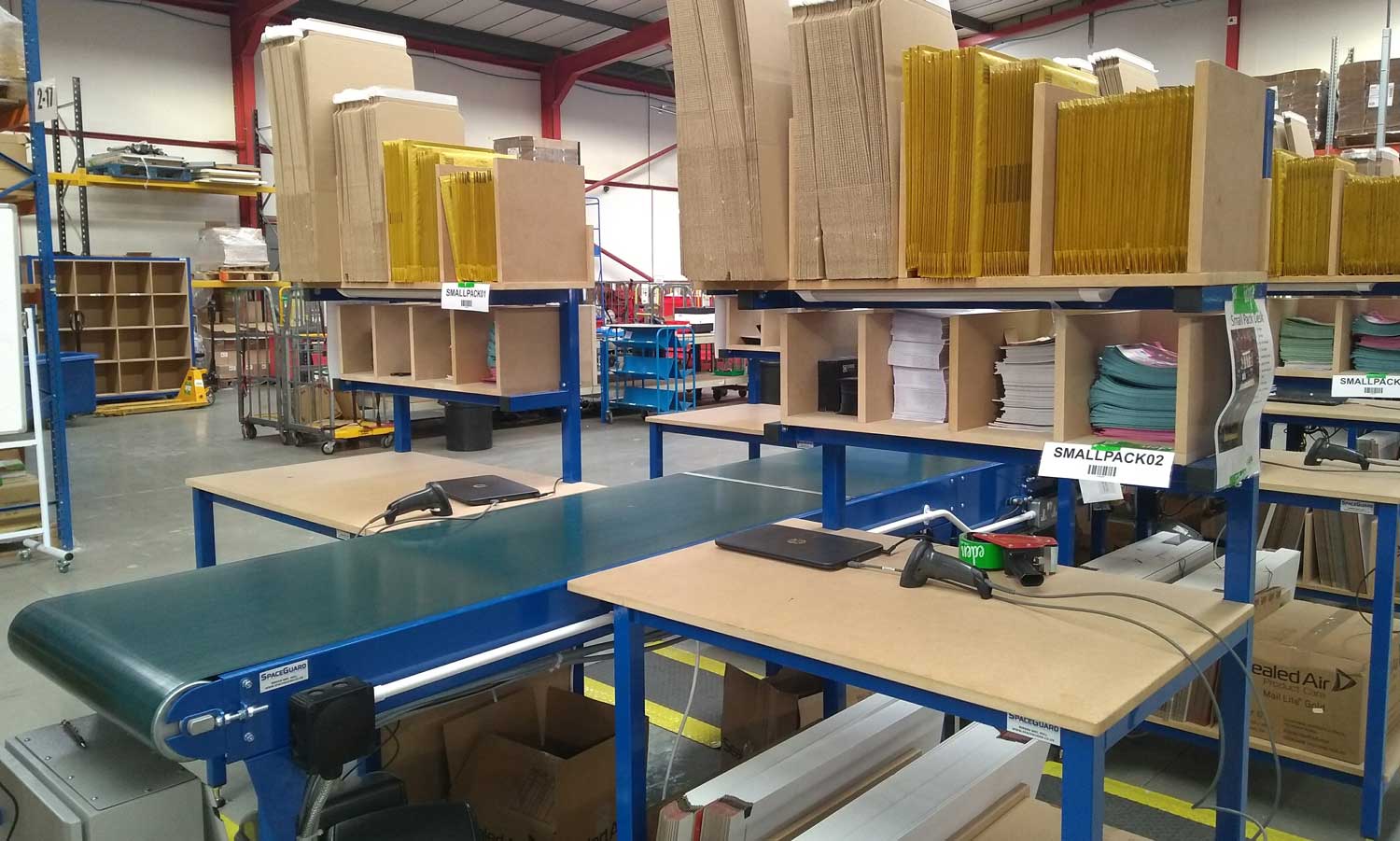 belt-conveyor-packing-area